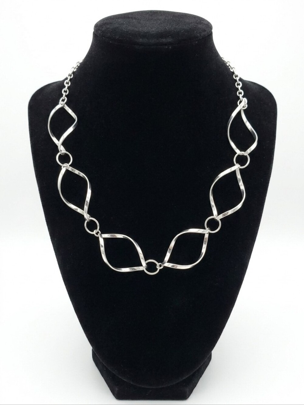 Elegant Silver Necklace and Earring Set